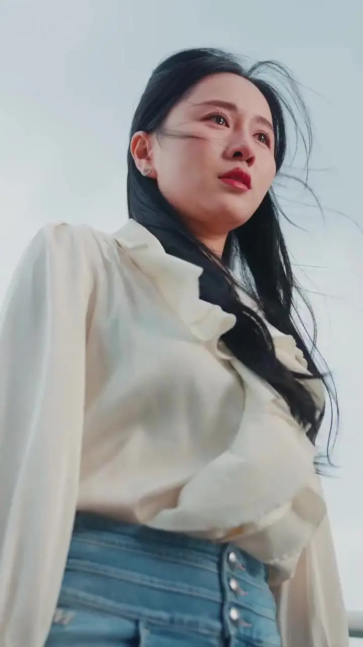 《广告女王》：一部嬉笑怒骂的职场生存指南，看她如何玩转创意与权力游戏！